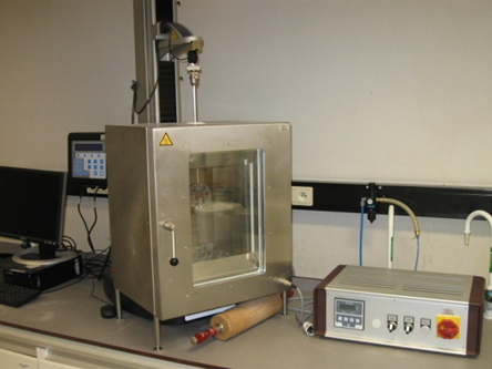 Ametek test LS1 en calibratie instrument voor chewing gum in een gecondtioneerde ruimte